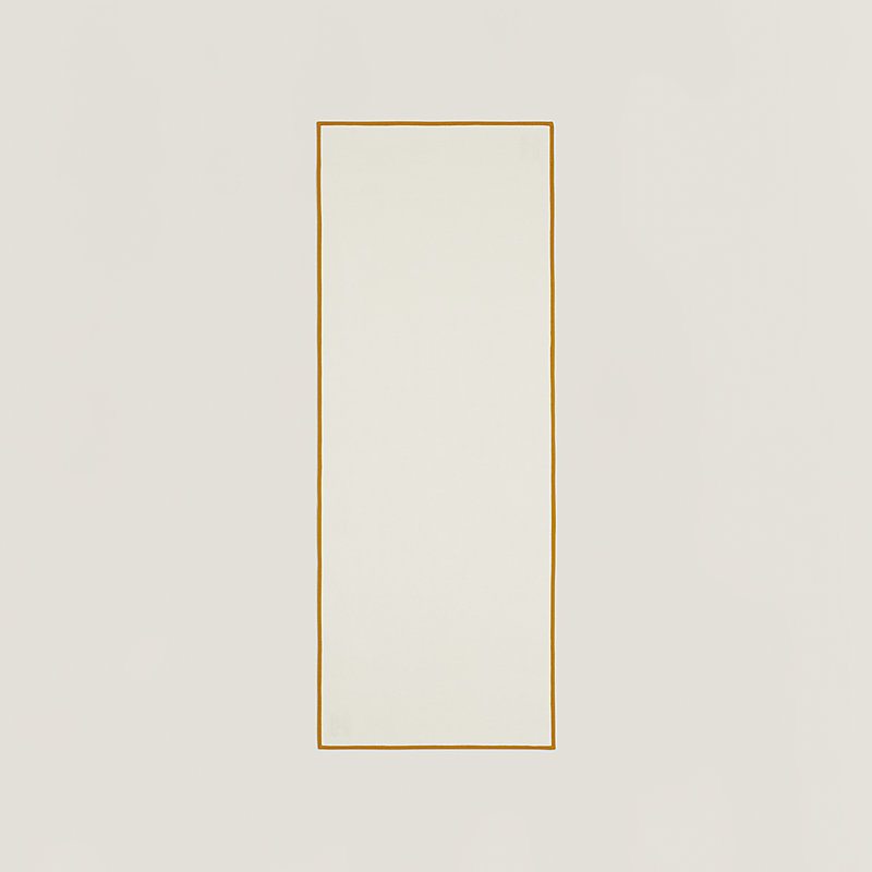 Hermès ベージュ バスマット Atmos meditation mat | Hermès USA